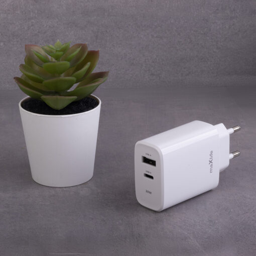 Maxlife MXTC-10-20AC PD QC charger 1x USB-C 1x USB 20W white - Image 6