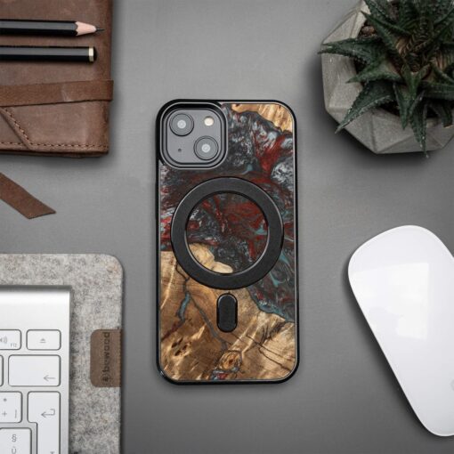 Bewood Unique case for iPhone 15 6,1" Planets Pluto with MagSafe - Image 3