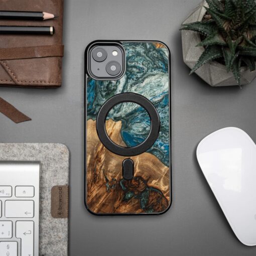 Bewood Unique case for iPhone 15 Plus 6,7" Planets Earth with MagSafe - Image 3