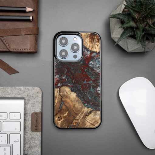 Bewood Unique case for iPhone 15 Pro 6,1" Planets Pluto - Image 2