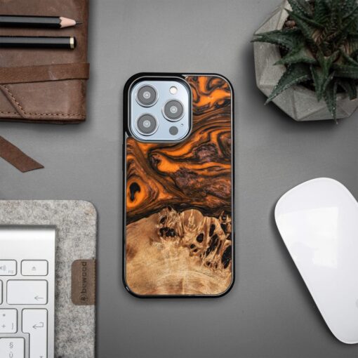 Bewood Unique case for iPhone 15 Pro 6,1" Orange - Image 2