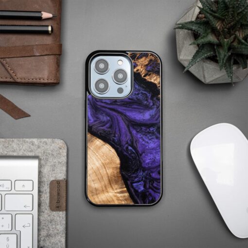 Bewood Unique case for iPhone 15 Pro 6,1" Violet - Image 2