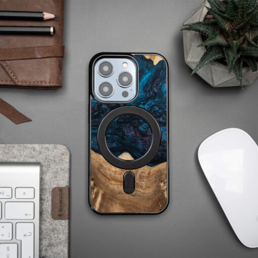 Bewood Unique case for iPhone 15 Pro 6,1" Planets Neptune with MagSafe - Image 3