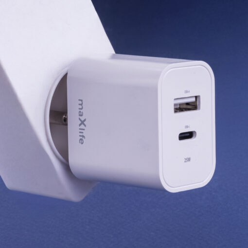 Maxlife MXTC-06-25AC PD QC charger 1x USB-C 1x USB 25W white - Image 2