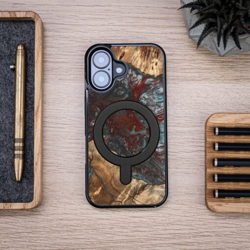 Bewood Unique case for iPhone 16 6,1" Planets Pluto with MagSafe - Image 4