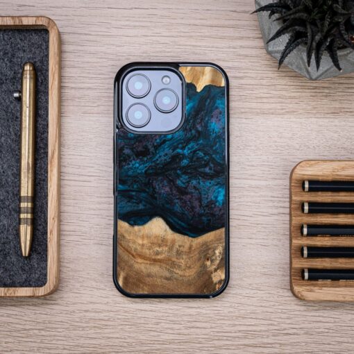 Bewood Unique case for iPhone 16 Pro 6,3" Planets Neptune - Image 3