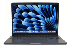 Apple MacBook Air (13" 2022, M2) Midnight (uuskasutatud) - Klass C (keskmine)
