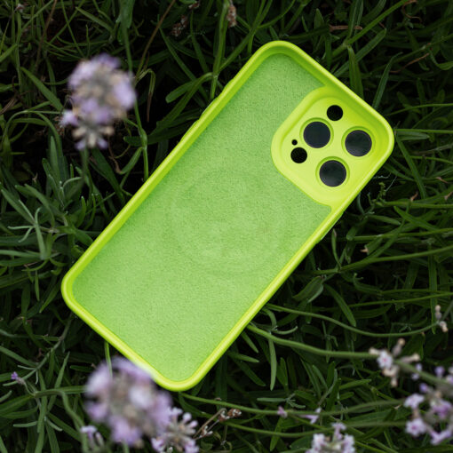 Ultra Trendy Vivid Thin Mag case for iPhone 15 6,1" green - Image 6