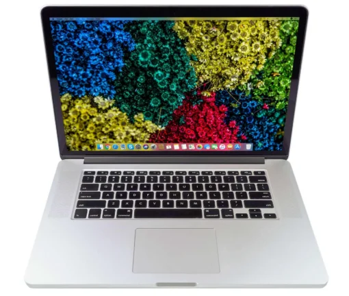 Apple MacBook Pro (Retina, 15" Late 2013) Hõbedane (uuskasutatud) - Klass C (keskmine)