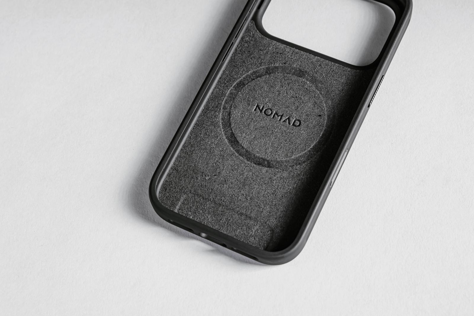 Kaitseümbris Modern Leather, Apple iPhone 17 Pro, pruun, naturaalsest nahast, MagSafe ühilduv, Nomad - Image 9